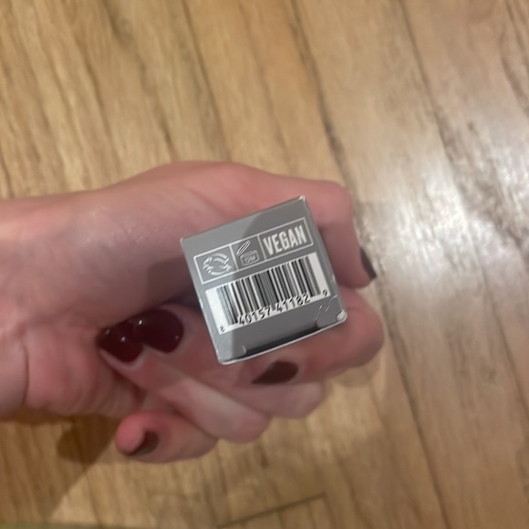 MILK MAKEUP
Lip + Cheek Cream Blush Stick enigma - Picture 3 of 5